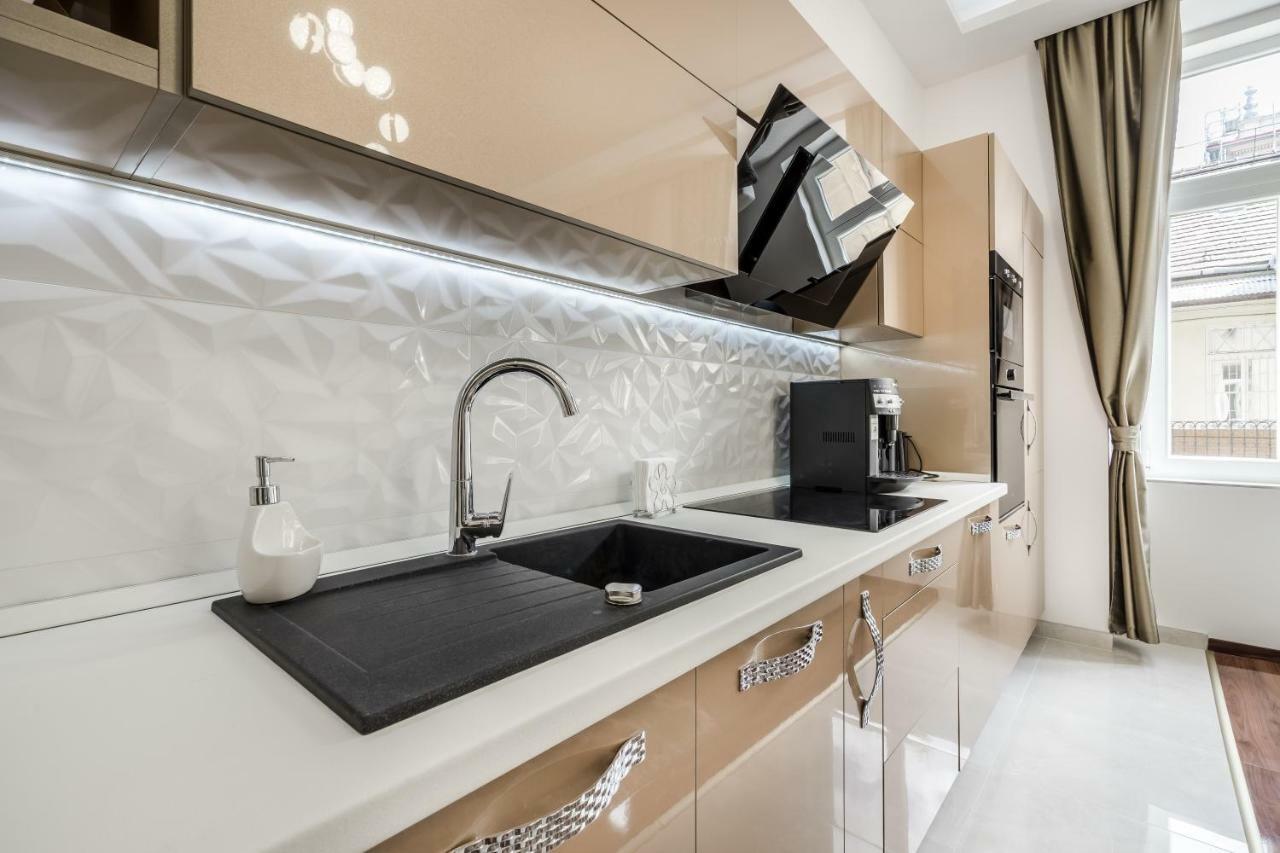 Centrum Opera Luxury Apartment With Free Garage Budapest Exterior photo